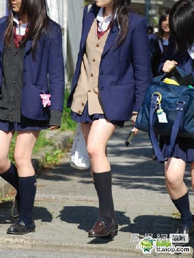 日本女生一穿上校服就很女神 齐B小短裙